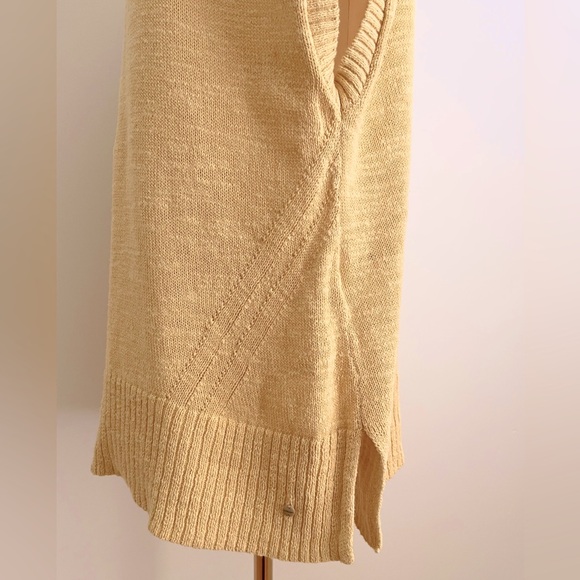 Olsen Sweater Vest Size M-L - Picture 5 of 7